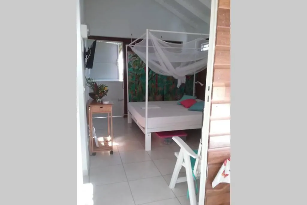 Gite Cajou Dans Jardin Tropical Ventile A Sainte-Anne Holiday home