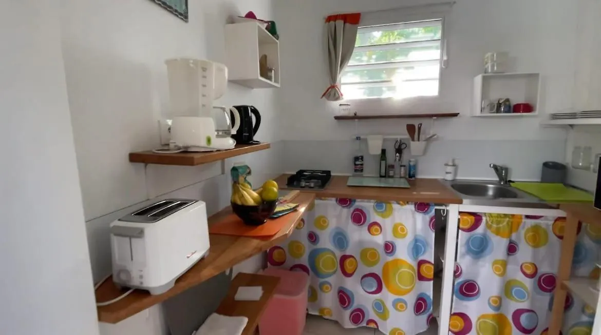 Gîte Cajou dans Domaine Tropical ventilé à Sainte-Anne
